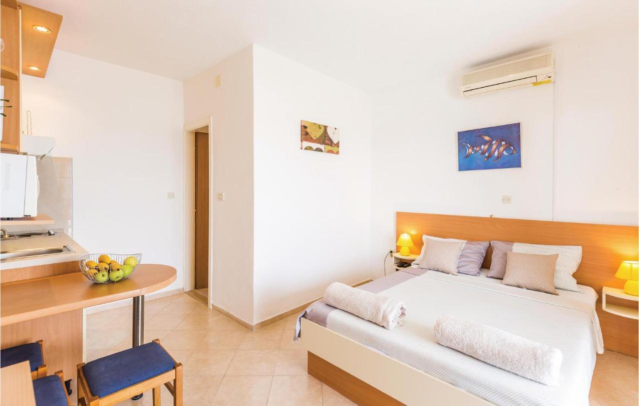 Lovely Apartment In Brela With House Sea View Εξωτερικό φωτογραφία