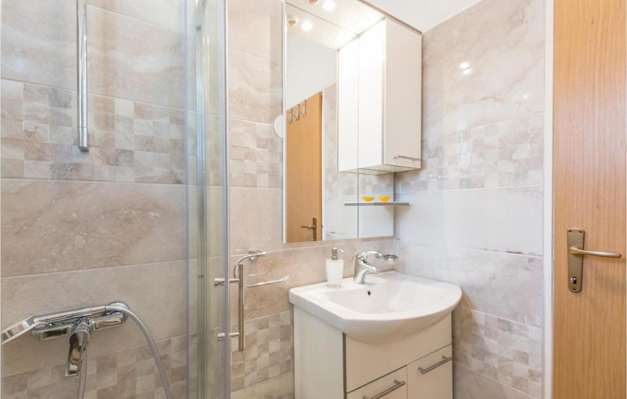 Lovely Apartment In Brela With House Sea View Εξωτερικό φωτογραφία